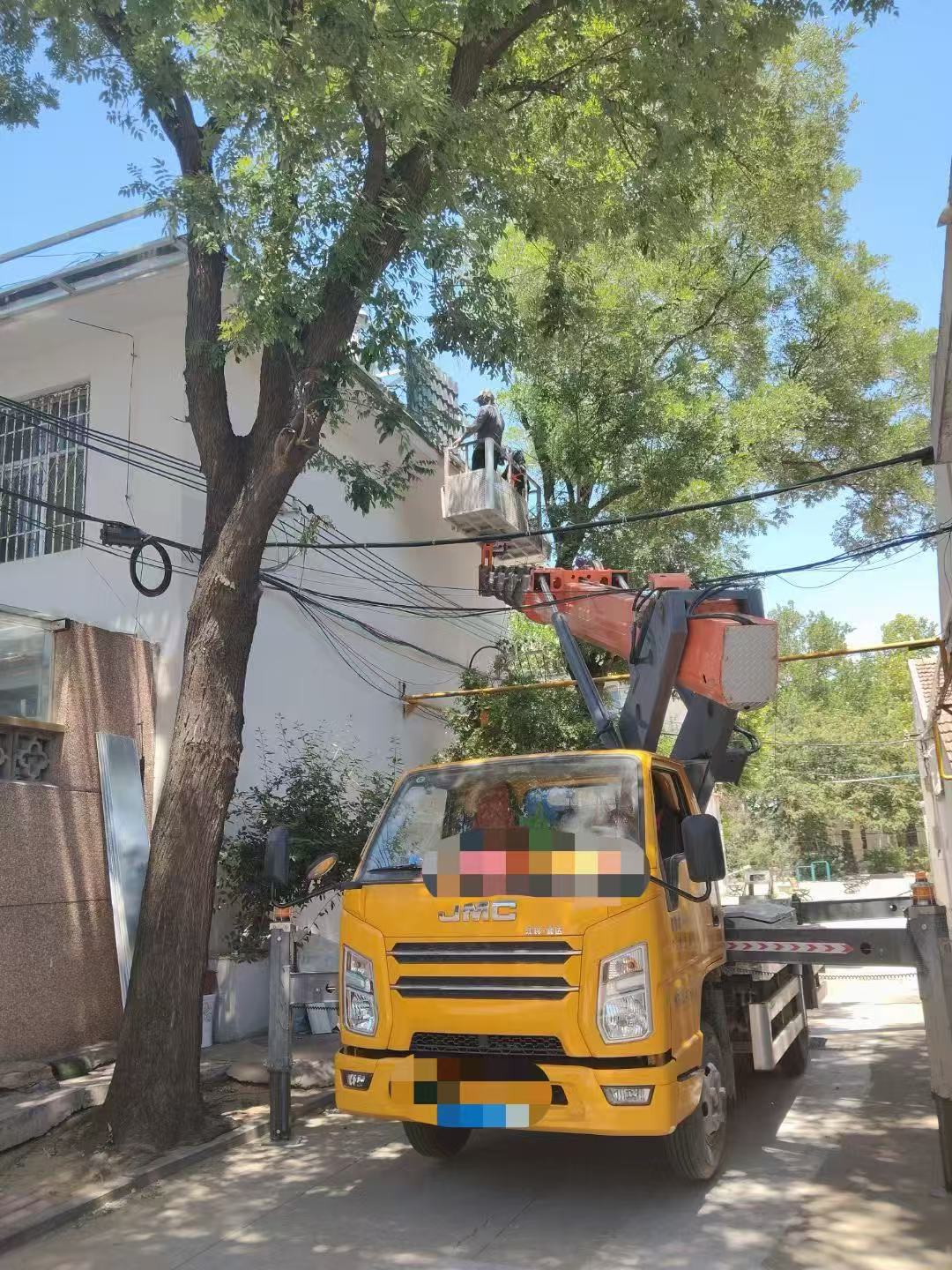 龙湾区高空作业车能吊装重物吗？最大承载多少公斤？